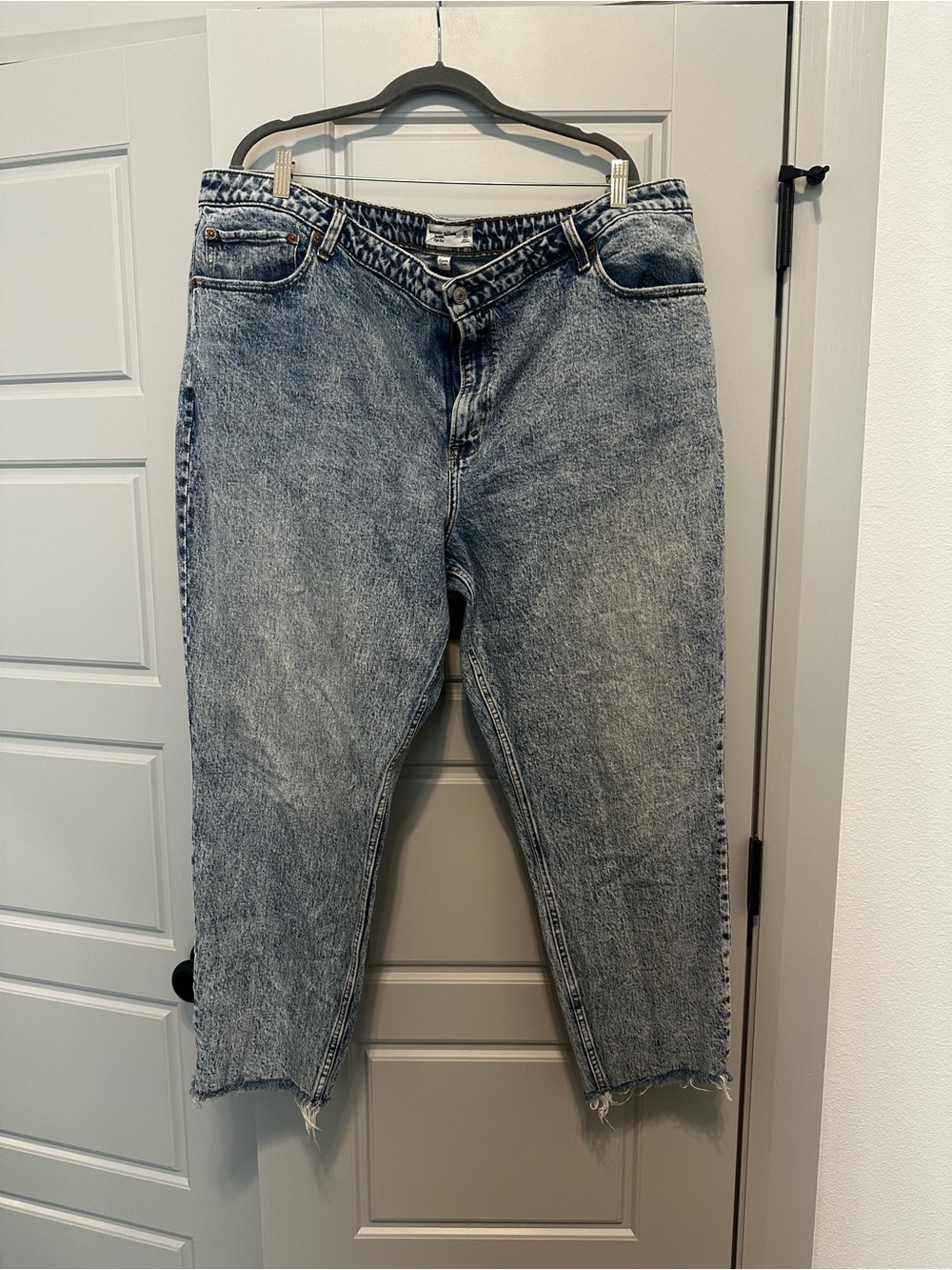 Abercrombie & Fitch Women’s Mom Highrise Jeans - Acid Wash Blue